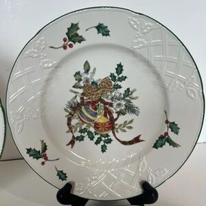Mikasa Holiday Plate with Holly and Pinecone Design